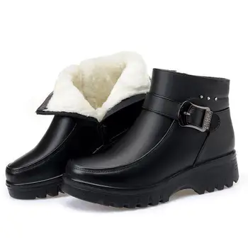 Ботинки на платформе; зимняя обувь из искусственной кожи; однотонная короткая модная лаконичная плюшевая теплая комфортная обувь ботинки женские