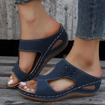 Летние женские однотонные тапочки с открытым носком, обувь на платформе и танкетке, Удобные нескользящие сандалии большого размера 43