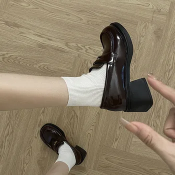 Лоферы, женские новые весенне-осенние черно-коричневые туфли из искусственной кожи в британском стиле на массивном высоком каблуке, вечерние свадебные туфли, женские туфли-лодочки